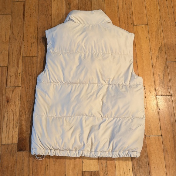 Abercrombie and Fitch | cream puffer vest | Men’s size Medium - Picture 5 of 7